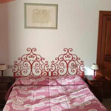 Domus Hotel apartamentowy 4*
