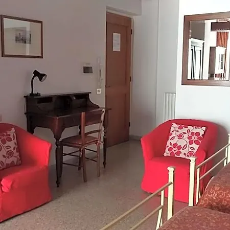 Domus Apartahotel Pisa
