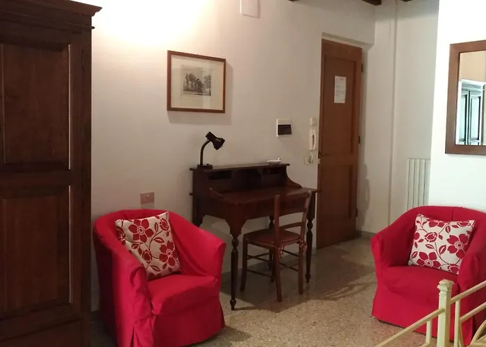 Ξενοδοχείο με διαμερίσματα Domus Πίζα